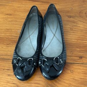 Naturalizer Women’s size 8 flat shoe